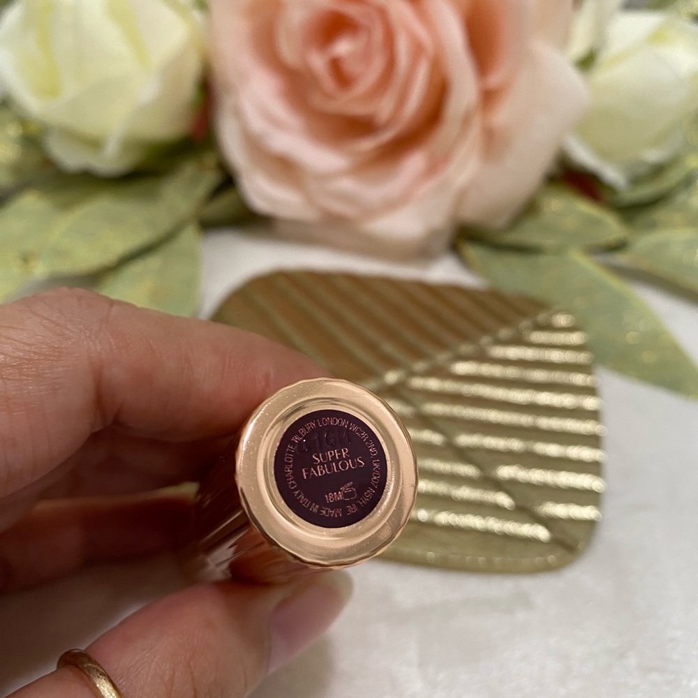 CHARLOTTE TILBURY SUPER FABULOUS LIPSTICK 💄 - Picture 4 of 4